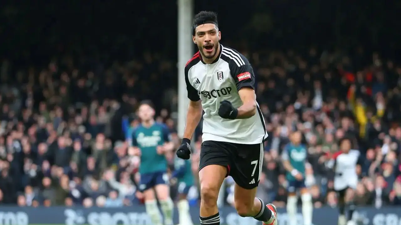 Raul Jimenez mencetak gol untuk Fulham